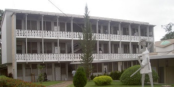 Photo of the Kwame Nkrumah Uni­ver­sity of Science and Technology (KNUST)